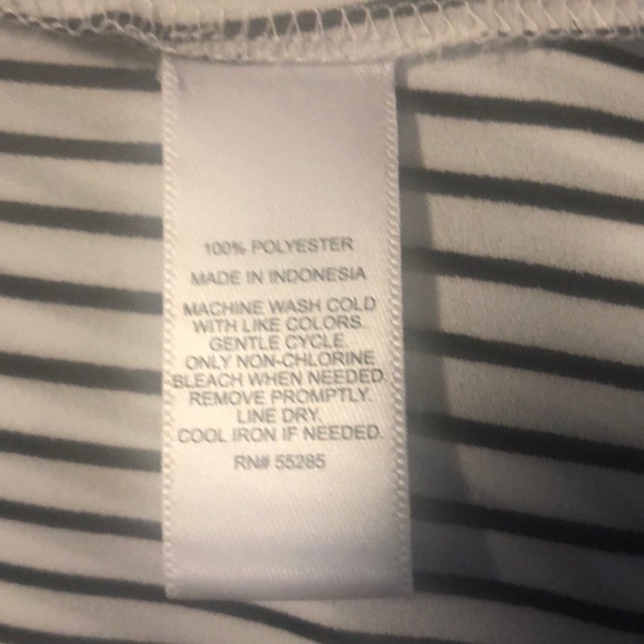 🍒HOST PICK🍒 EXPRESS PORTFOLIO - Picture 7 of 7